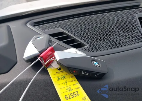 2025 BMW X1 xDrive28I z USA, uszkodzony, nr VIN WBX73EF02S5288770